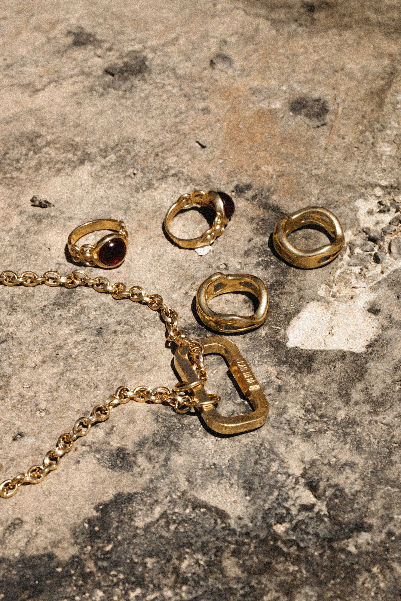 Rojo Sentencia Ring — Gold, handcrafted in Spain