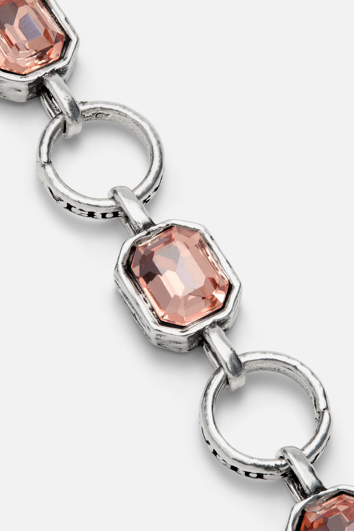 CAS DEIÀ CATALINA BRACELET LIGHT PEACH, close-up of the light peach stones, silver finish
