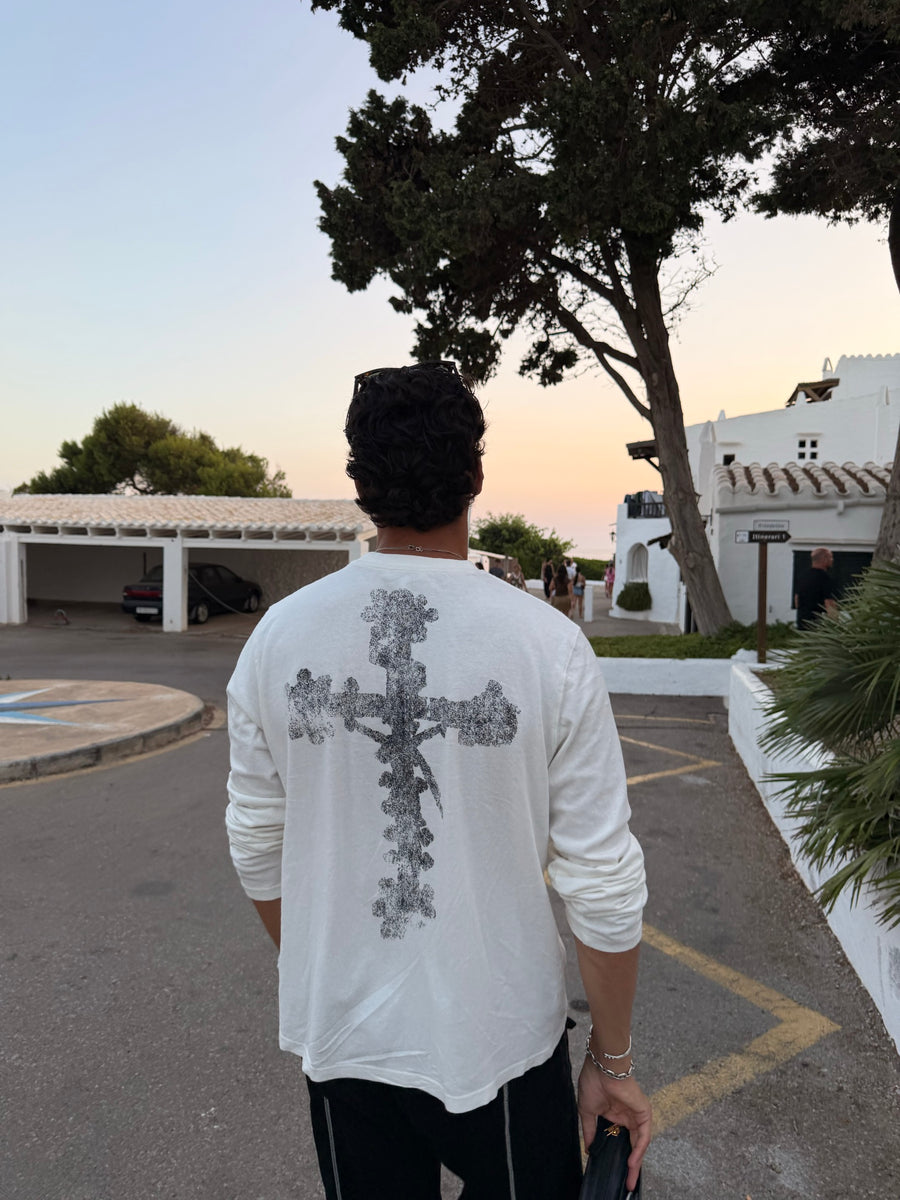 Worn by creators - Cruz Longsleeve Tee