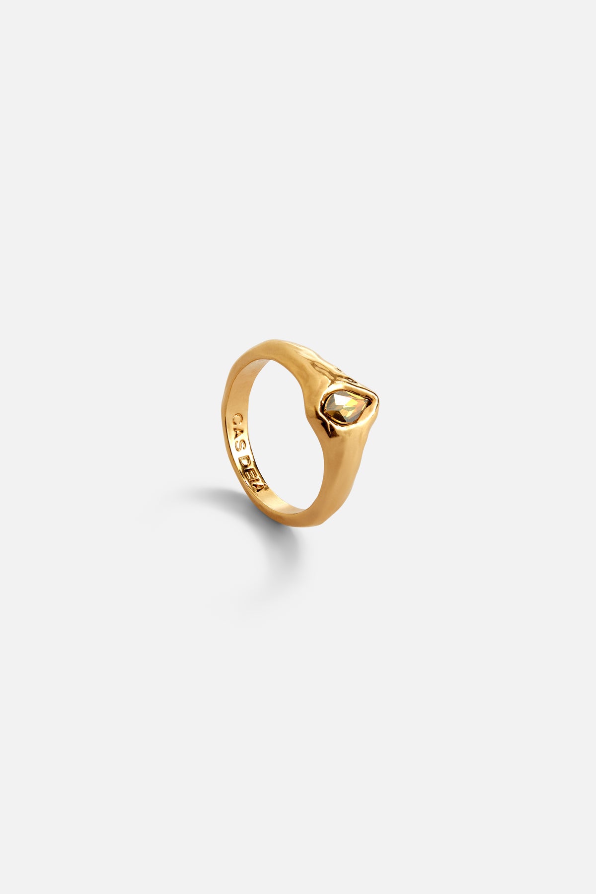 CAS DEIÀ GOTA RING CHAMPAGNE, handcrafted ring with a gold finish, side view