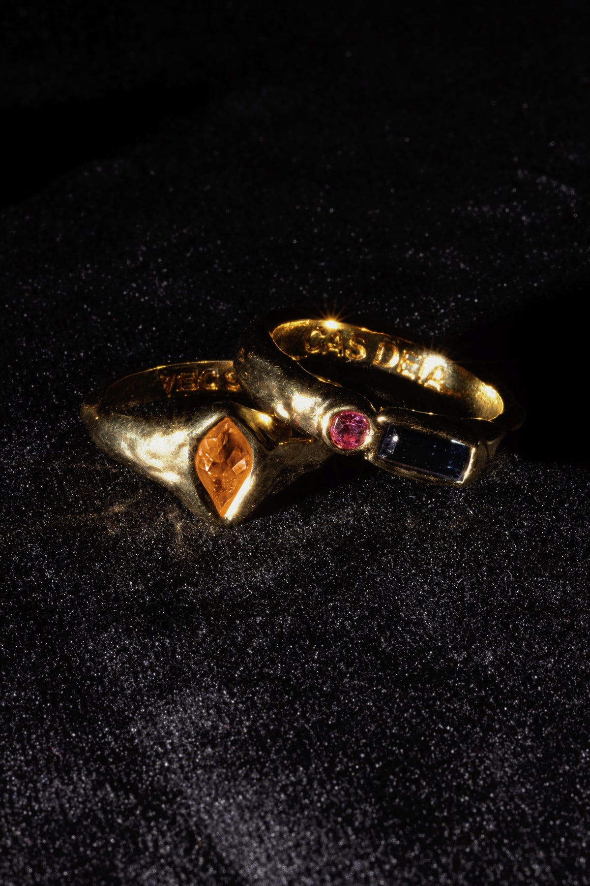 CAS DEIÀ GOTA RING SUNSET ORANGE with other CAS DEIÀ rings, gold finish