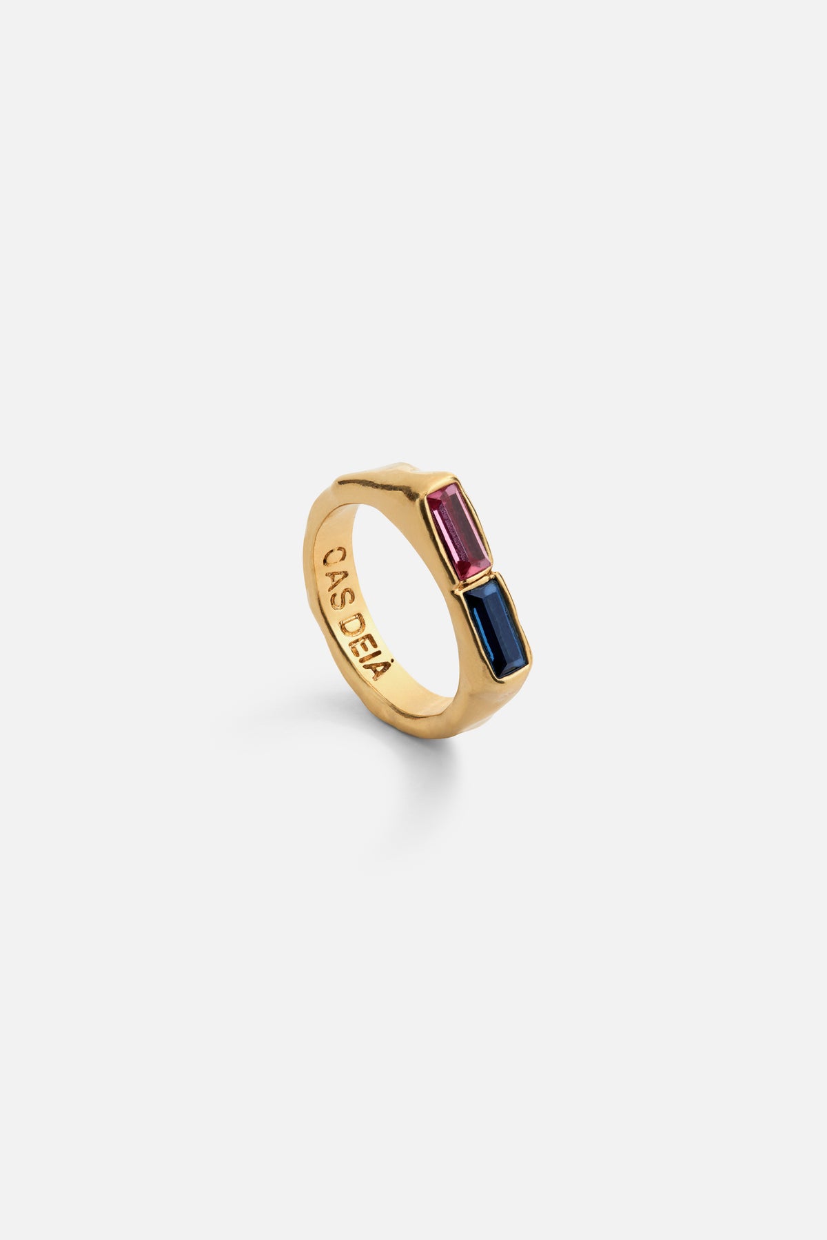 CAS DEIÀ 2 BAGUETTE RING PINK & BLUE, handcrafted ring with a gold finish, side view