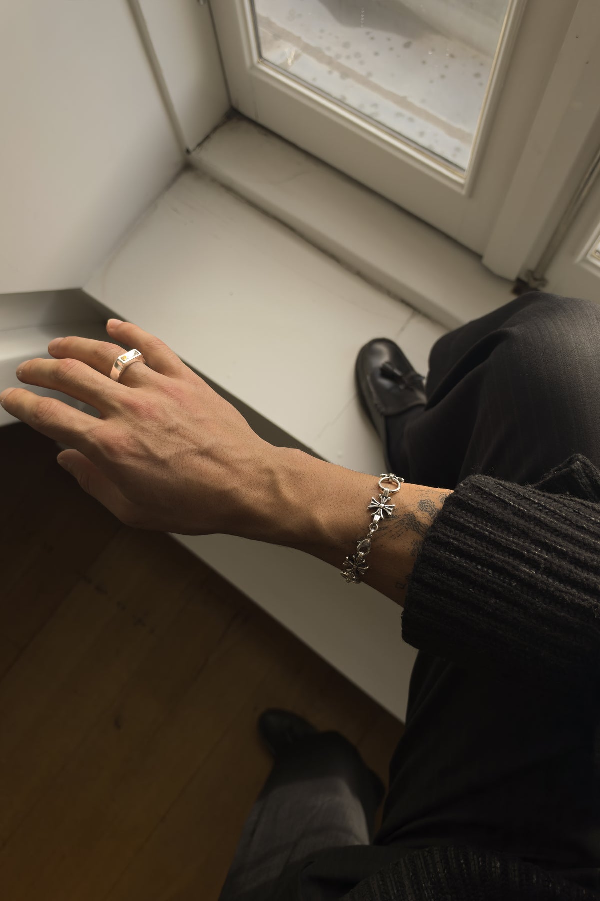 CAS DEIÀ LA CRUZ BRACELET, handcrafted bracelet with a silver finish