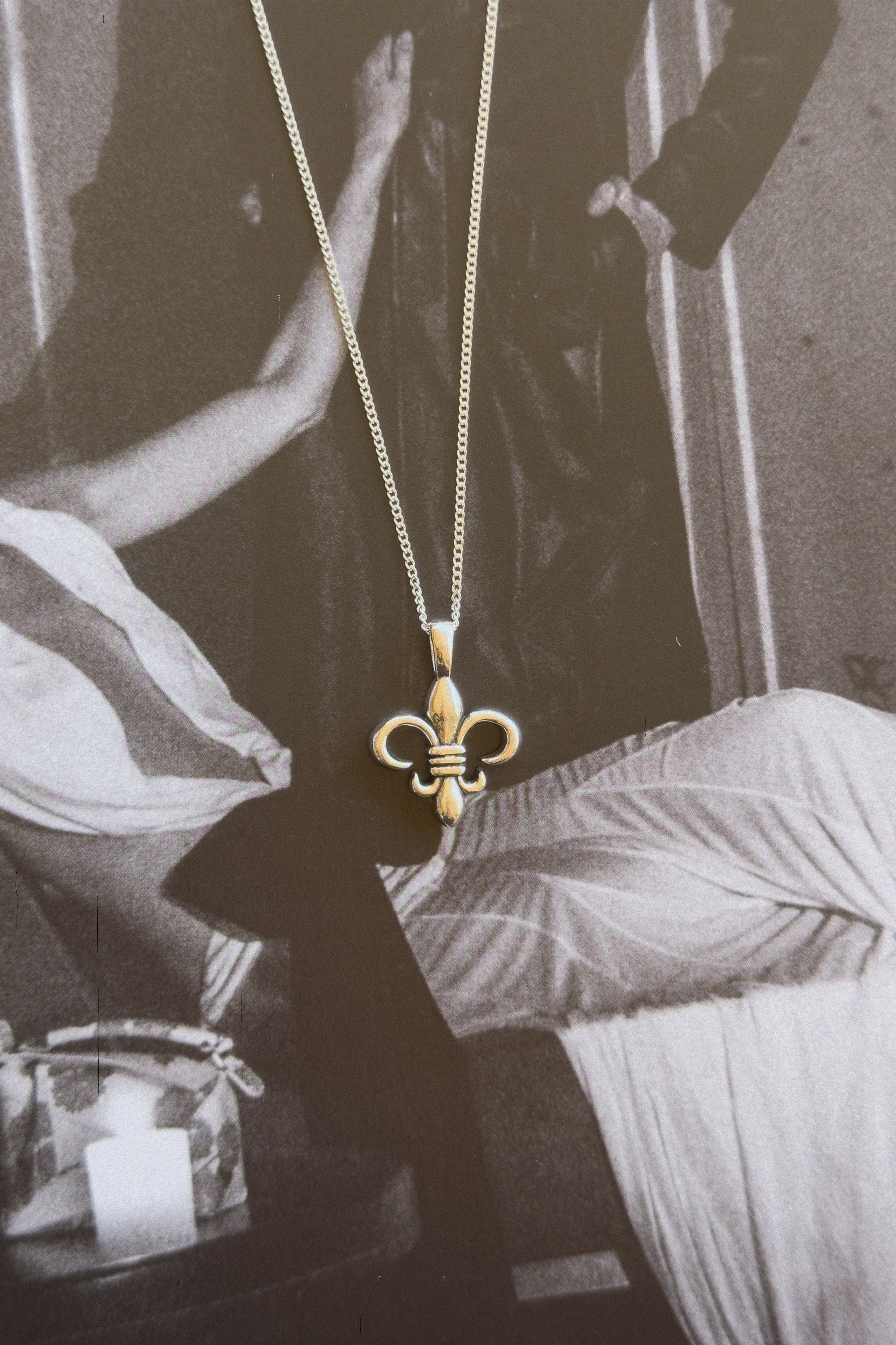 Flor de Lis Necklace — Gold, handcrafted in Spain