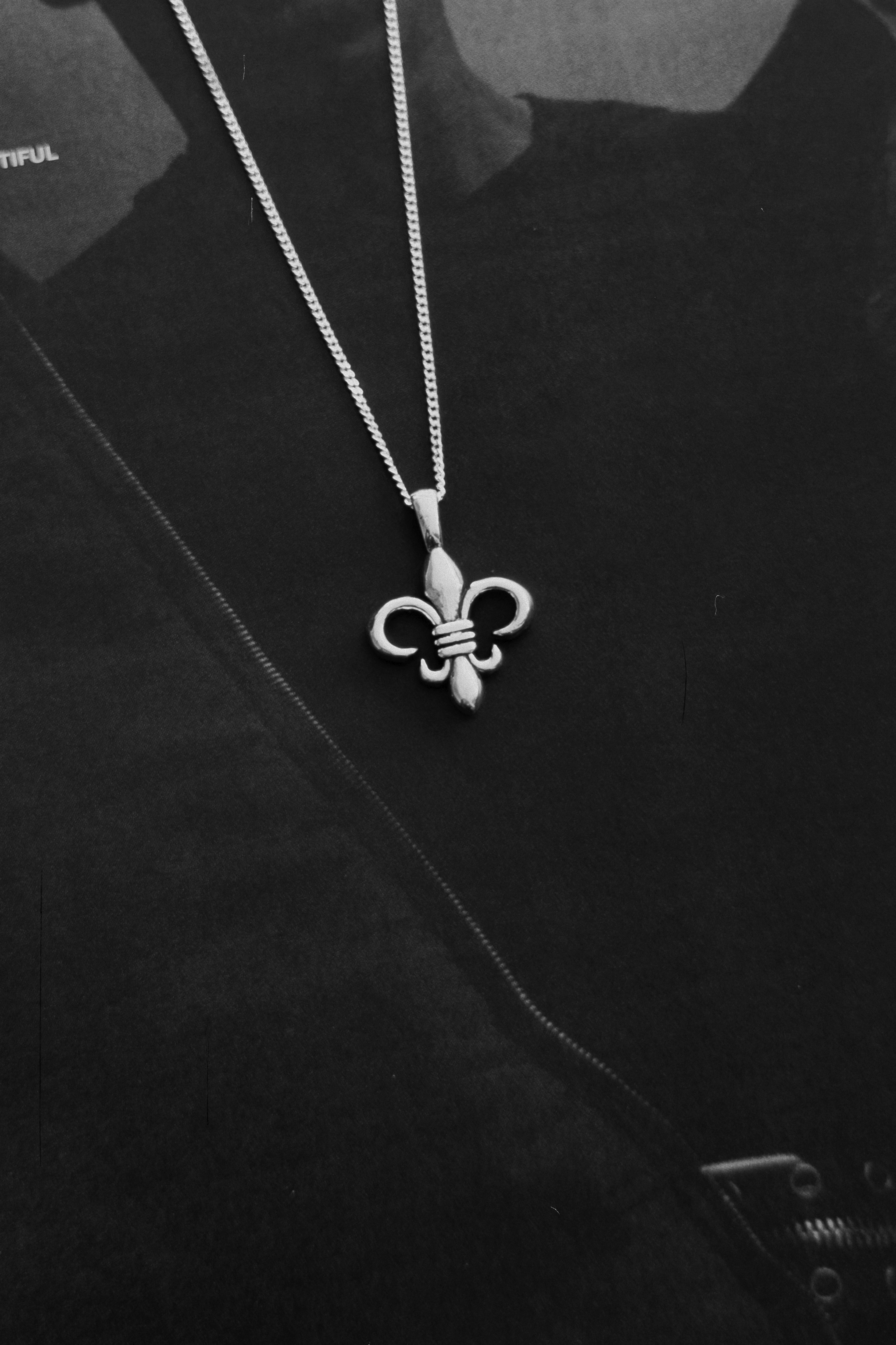 Flor de Lis Necklace — Gold, handcrafted in Spain