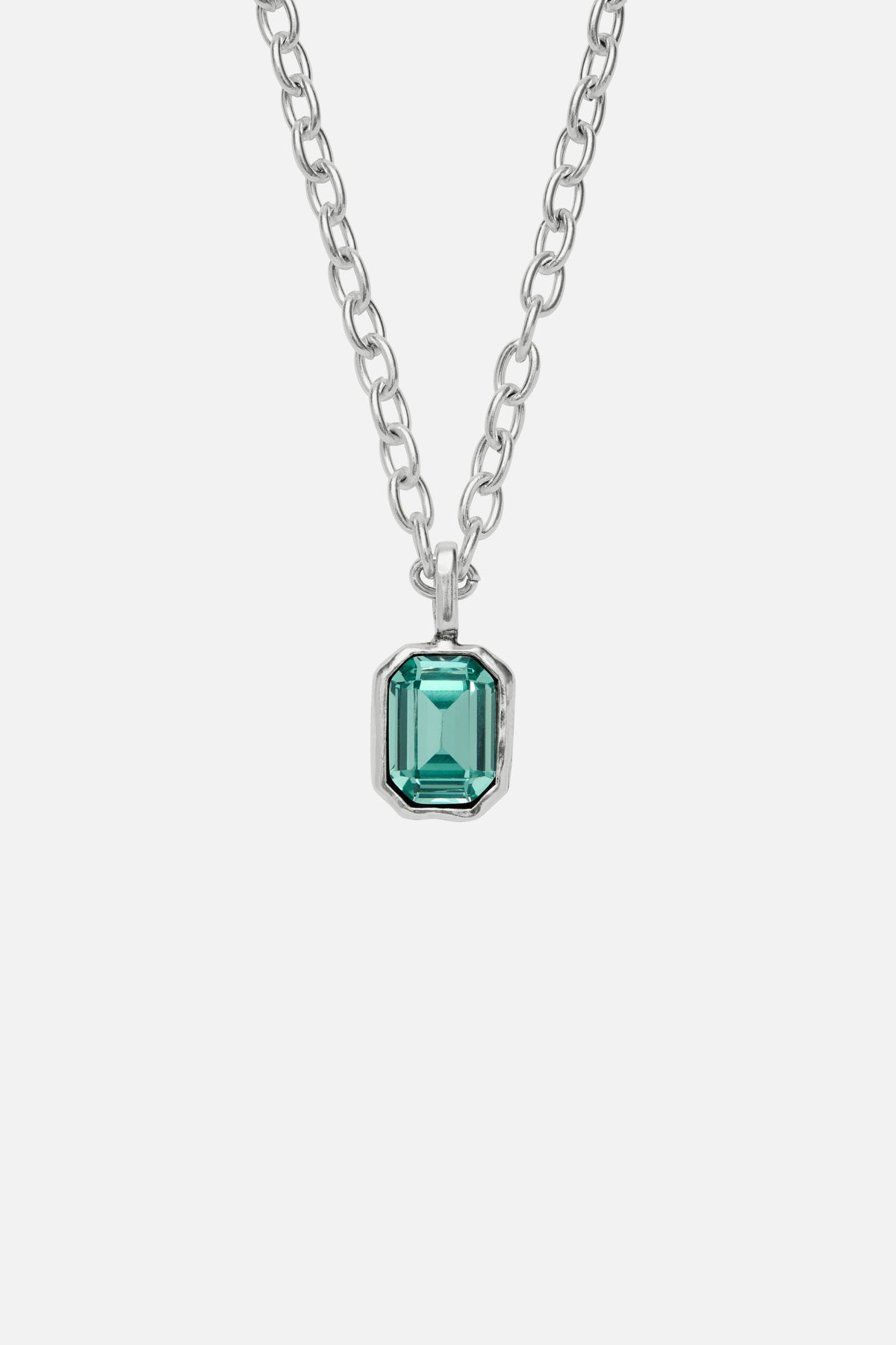 CAS DEIÀ CAPRI NECKLACE, green stone pendant with a silver finish on a chain
