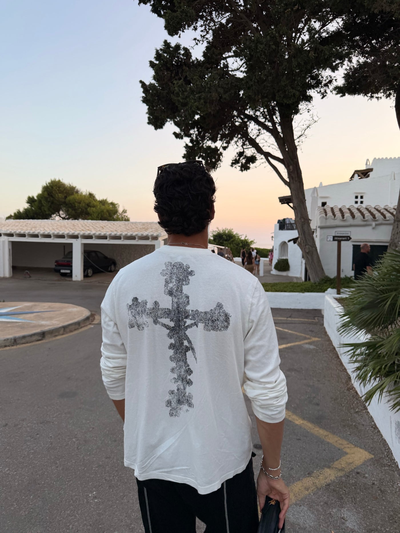 Worn by creators - Cruz Longsleeve Tee