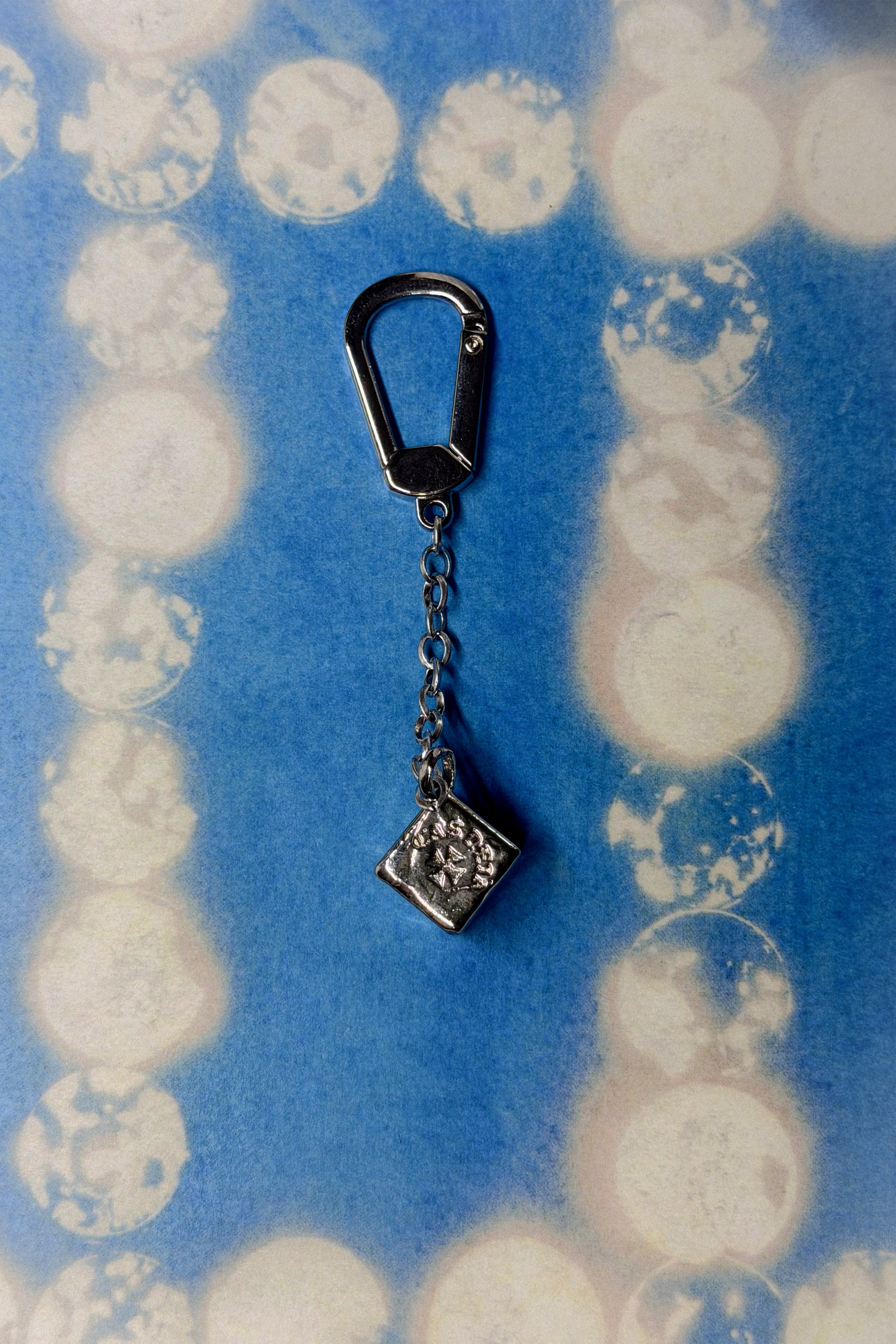 DICE CHARM – CAS DEIA