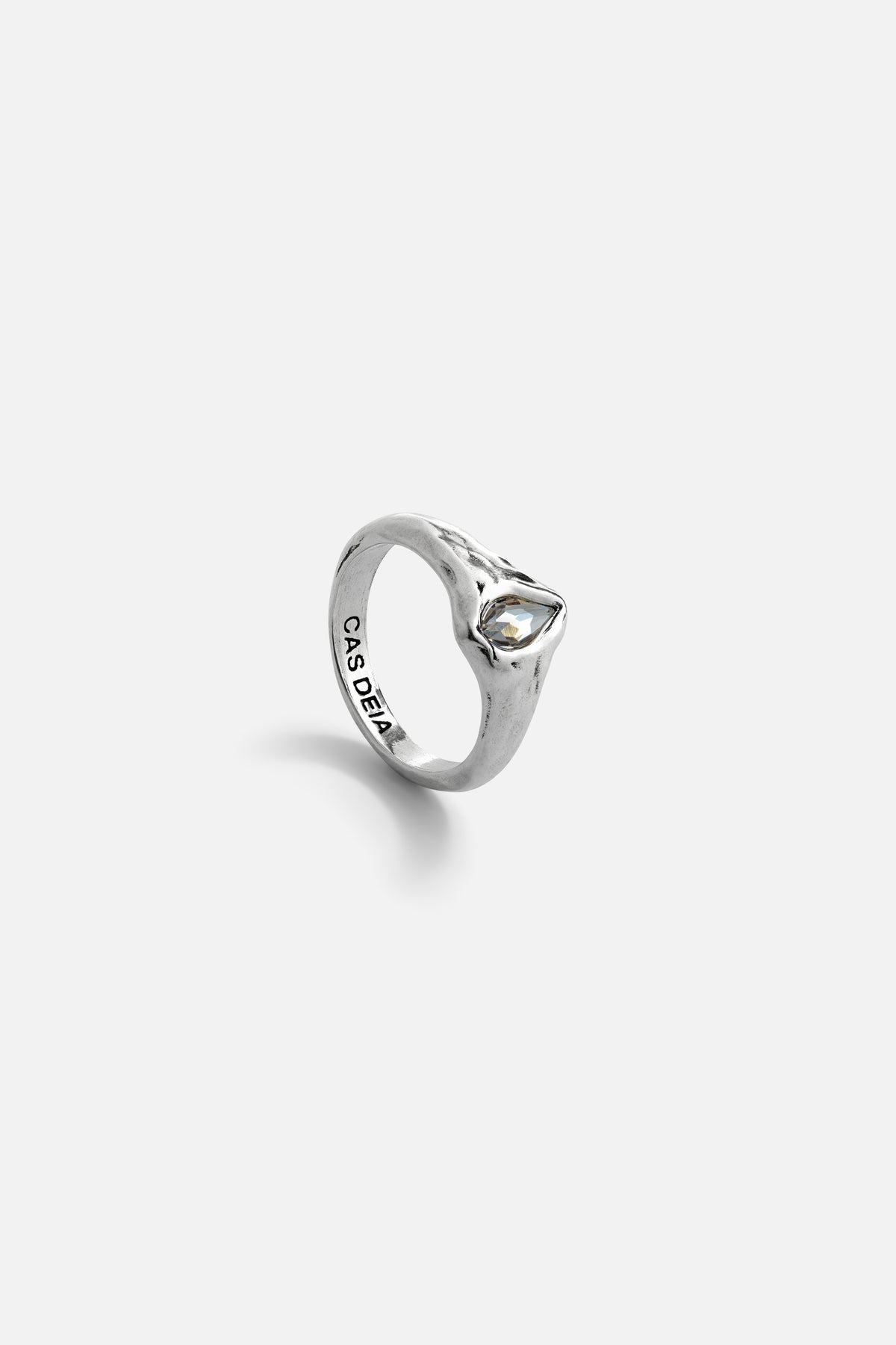 CAS DEIÀ GOTA RING CLEAR CRYSTAL, handcrafted ring with a silver finish, side view
