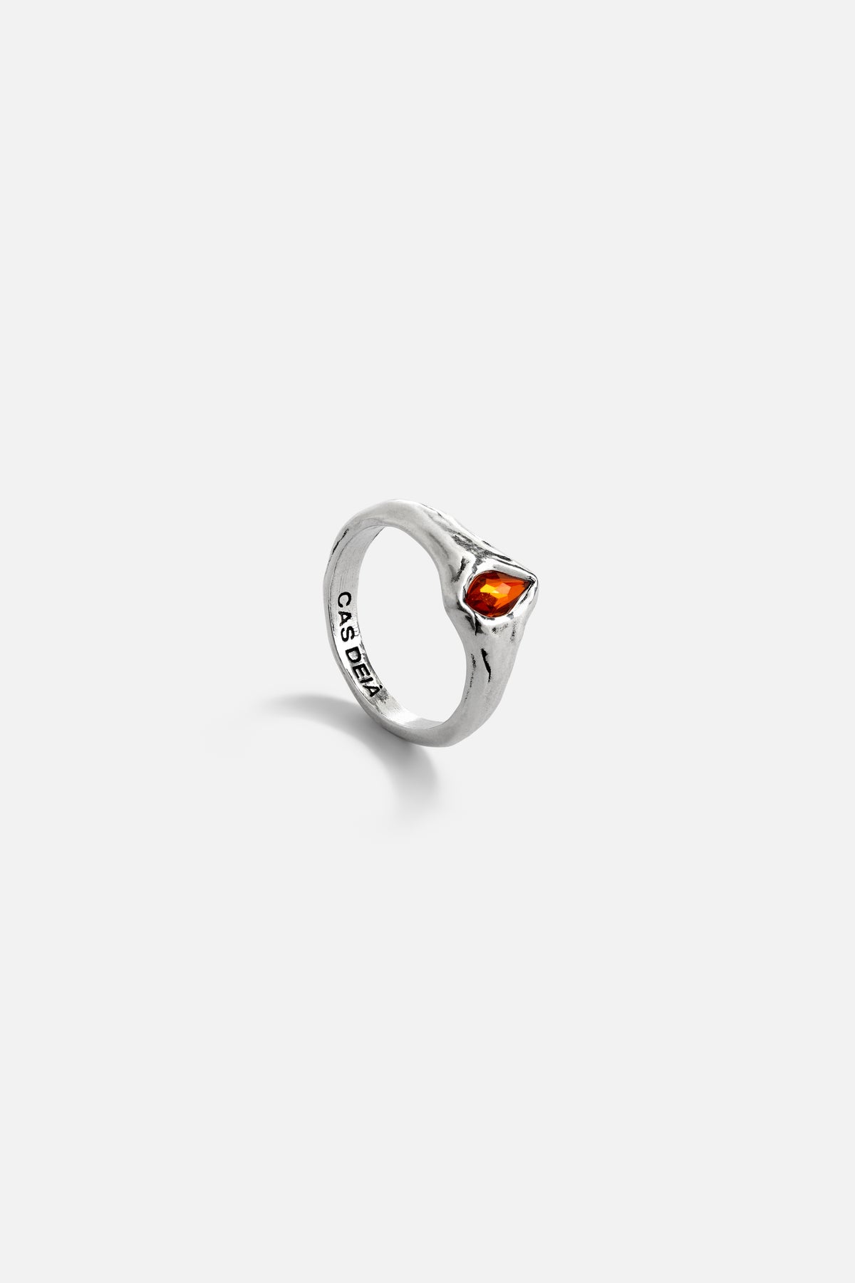 CAS DEIÀ GOTA RING SUNSET ORANGE, handcrafted ring with a silver finish, side view